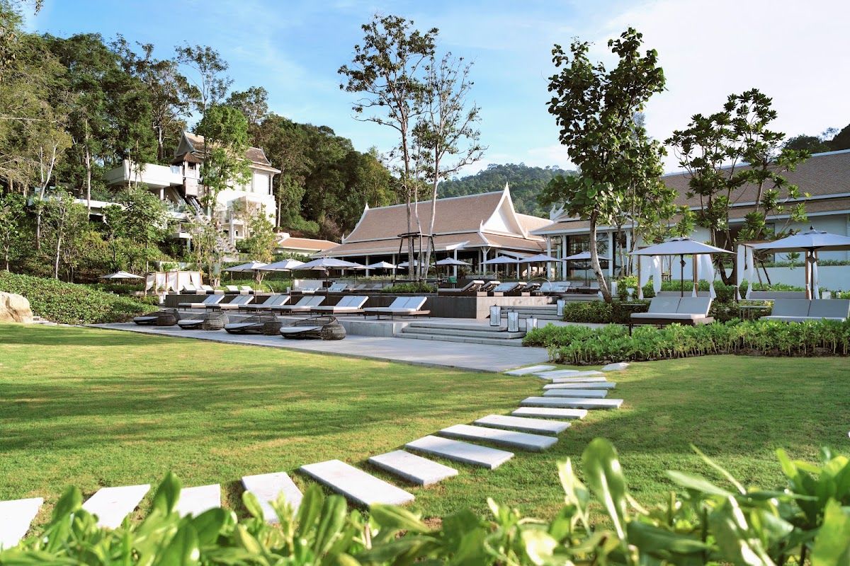 Banyan Tree Krabi beachfront pool villa on Tubkaek Beach with private pool and limestone karst views