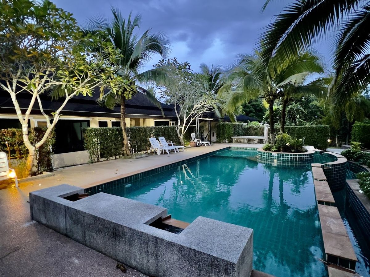 Aonang Oscar Pool Villa room interior in Ao Nam Mao