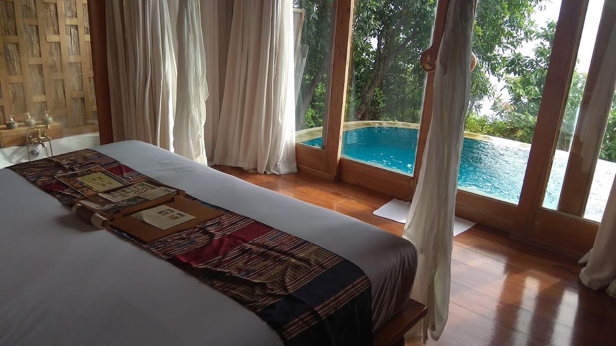Santhiya Koh Yao Yai Resort & Spa pool and grounds in Ao Nam Mao