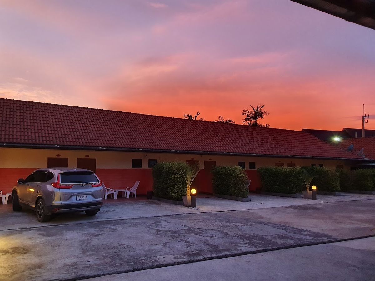 Suksaiburi-resort facilities in Ao Nam Mao